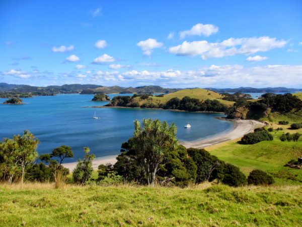 Bay of Islands: Hiking Urupukapuka Island (New Zealand) – Two At Sea